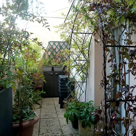 78m2 Bright With Balcony And Parking Appartement Vanves