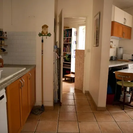 78m2 Bright With Balcony And Parking Appartement *